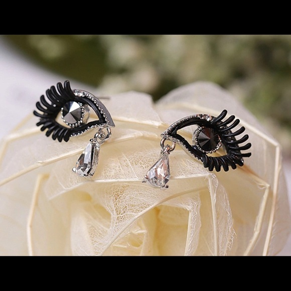 Black Crystal Eye Tear shape stud earnings. NWT - Picture 3 of 5